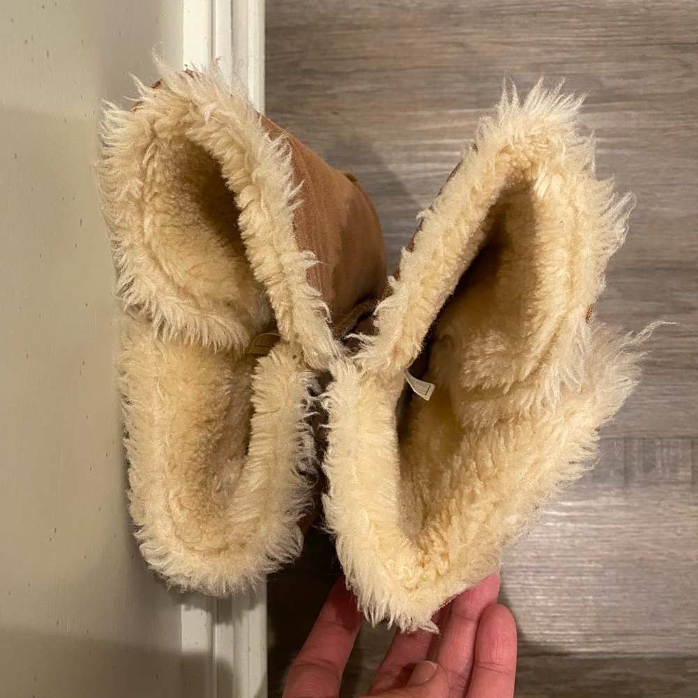 UGG Bailey Button Triplet II Boot - Picture 9 of 9